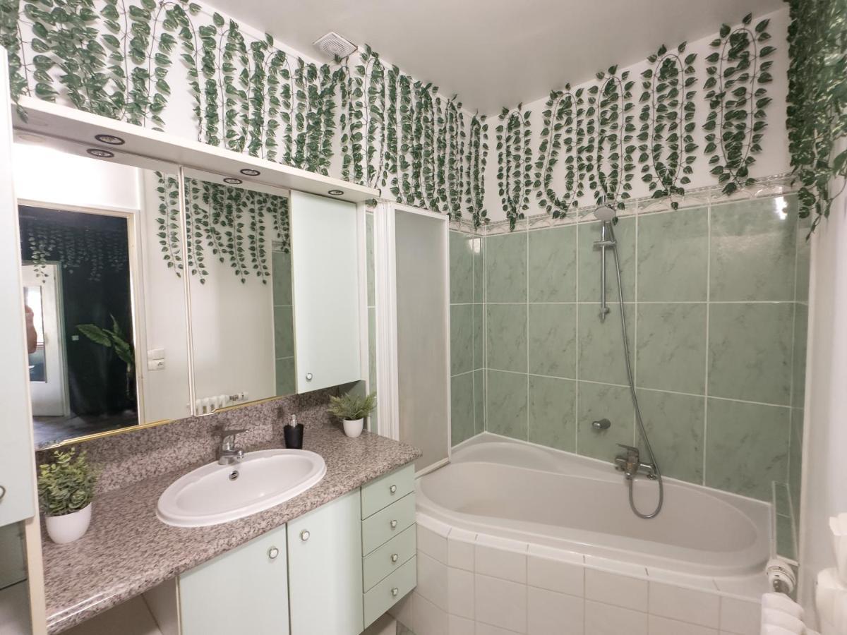 Jungle Urbain- Sauna - Cine - Hamac - Hyper Centre Αμιάν Εξωτερικό φωτογραφία